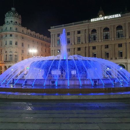 La Fontana Di Piazza De Ferrari Si Illumina Di Blu Per La Giornata